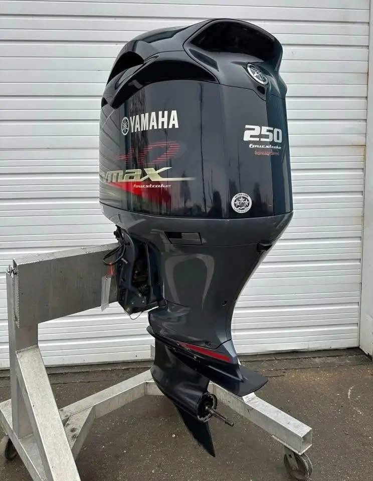2016 Yamaha VF250LA VMAX SHO 250HP 4-Stroke Outboard 2016 Yamaha VF250LA VMAX SHO 250HP 4-Stroke Outboard